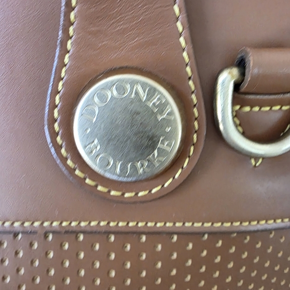 Vintage Dooney & Bourke Essex Satchel In Tan Leather With Gold Hardware - Picture 3 of 16